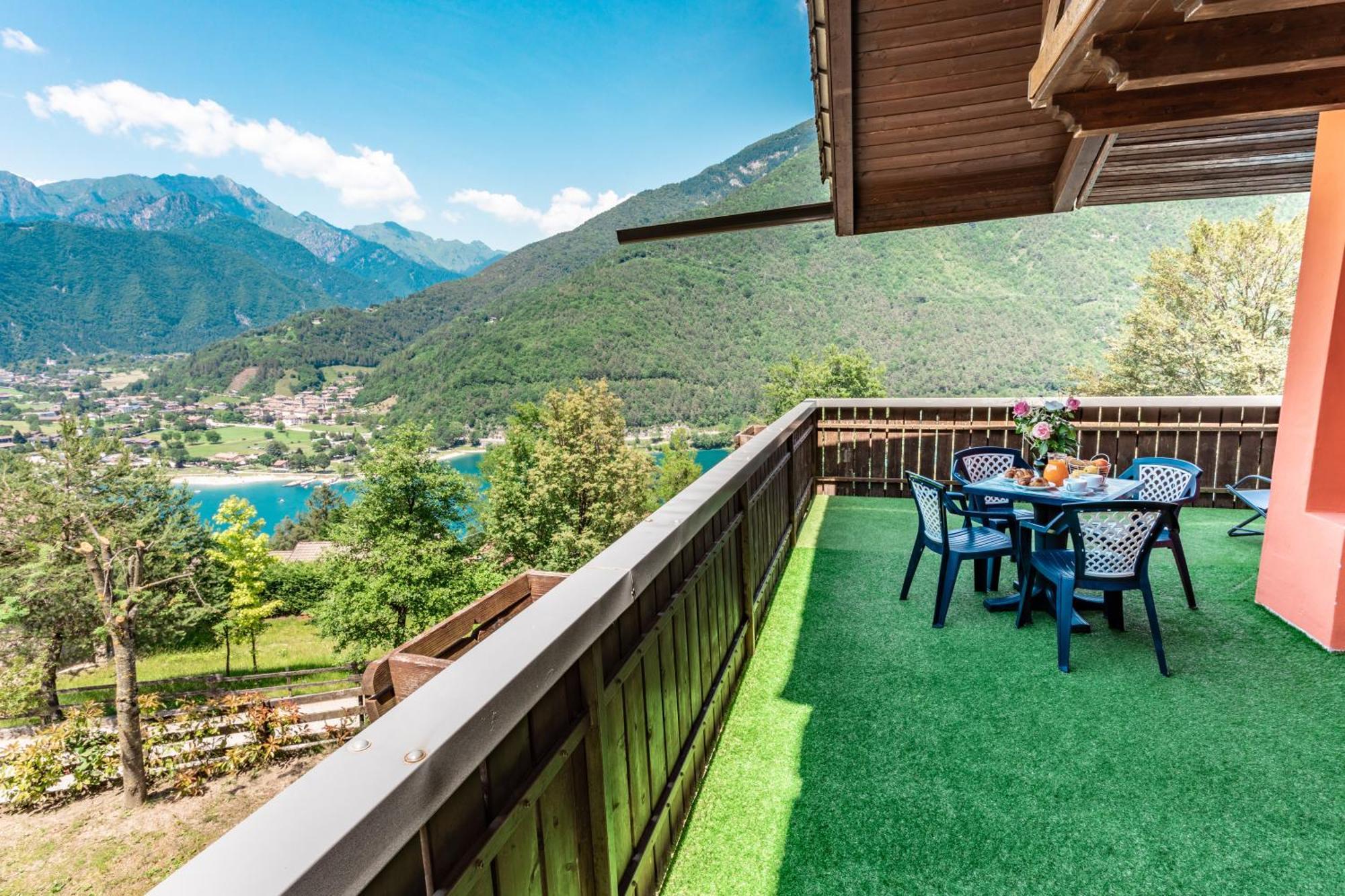 Le Terrazze Sul Lago - Ledro House Пиеве ди Ледро Стая снимка
